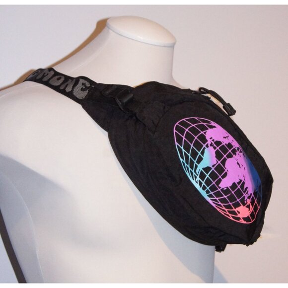 AE X Young Money Sling Bag Limited Edition - Picture 9 of 11